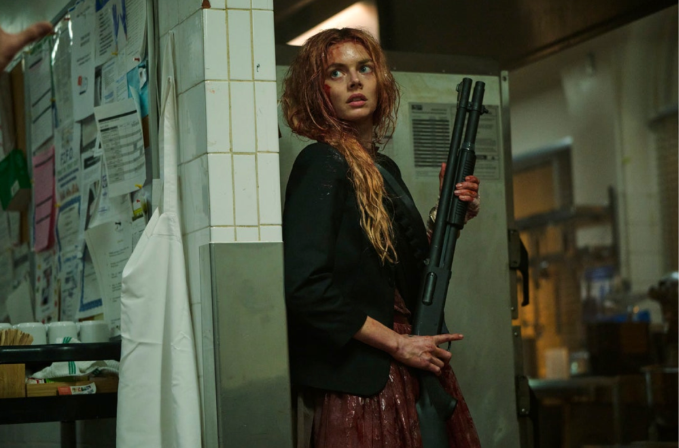 EL JUEGO NO TERMINÓ:  SAMARA WEAVING ESTÁ DE REGRESO EN BODA SANGRIENTA 2